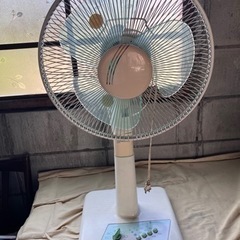 昭和レトロな扇風機(難あり)