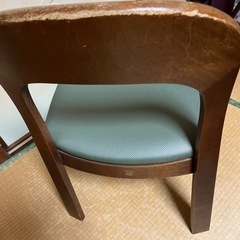 ダイニングチェアーの画像