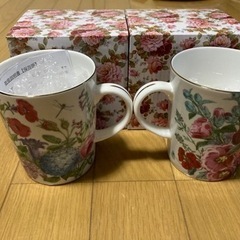 新品未使用マグカップ2個セット　ロイヤルアーデン製の画像