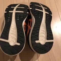 アシックス　シューズの画像