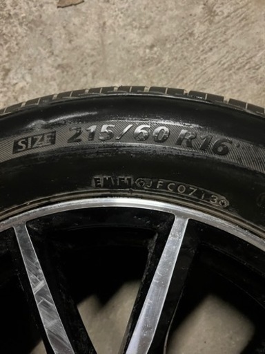 [最終値下げ]215/60/16タイヤホーイルセット売ります