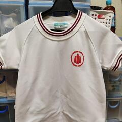 鳥生小学校の体操服です。
