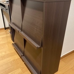 ディスプレイラック　扉付オシャレ本棚　マガジンラックの画像