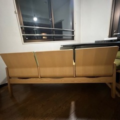 コクヨ　3連アームチェア（中肘付き）ベールライムの画像