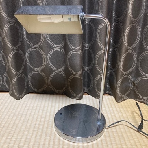オシャレなインテリアランプです
