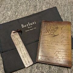 【断捨離のため値下げ中】Berluti ベルルッティ  ブックカ...