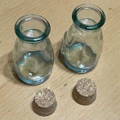 小瓶 コルク蓋 2セット京都のアルバで購入の画像