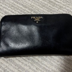 PRADAプラダ長財布　サフィアーノレザー ラウンドファスナー