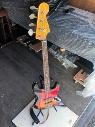 その他 FENDER. JAZZ BESS