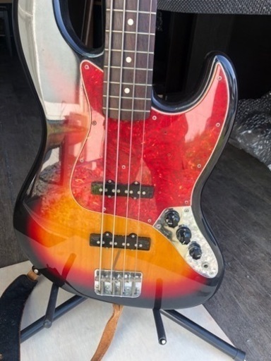 その他 FENDER. JAZZ BESS