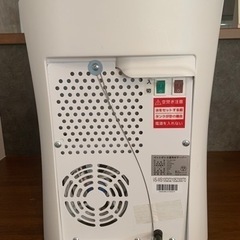 【美品】【説明書、箱付き】コンパクトウォーターサーバーVS-WS100の画像