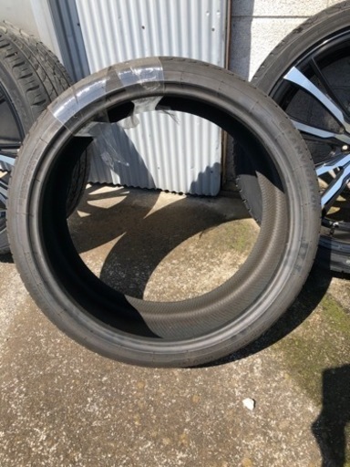 ‼️値下げしました‼️アルミホィール265/35R22.新品タイヤ1本付き 25年製 265/35R20 (99Y) XL N0 ミシュラン PILOT SPORT 4S