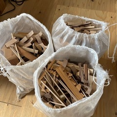 薪　たきぎ　材木　端材　まき　キャンプやBBQに