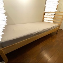 シングルベッド 90×200 IKEA TARVAの画像