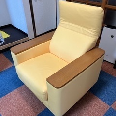 コクヨの一人がけソファーの画像