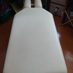 施術ベッド　　取りに来て下さる方