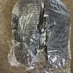 モノクロのサンダルの画像