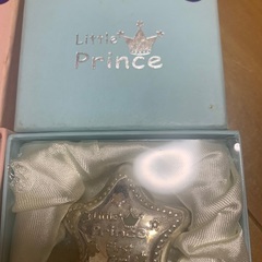 イギリス　ブライトンのアンティーク屋で購入した小物入れの画像