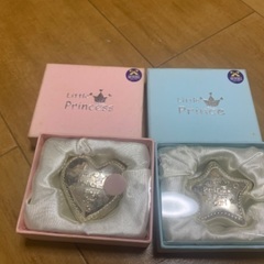 イギリス　ブライトンのアンティーク屋で購入した小物入れの画像