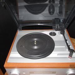 ラジオ付きレコードプレーヤー