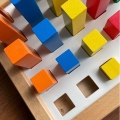 ペグ刺し　モンテッソーリ　知育おもちゃ　木製玩具の画像