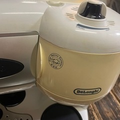 デロンギ エスプレッソマシーンの画像