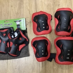 新品未使用　赤黒子供 子供用プロテクター サポーター 6点　自転...