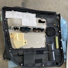 ムーブキャンパス右ドア内張の画像