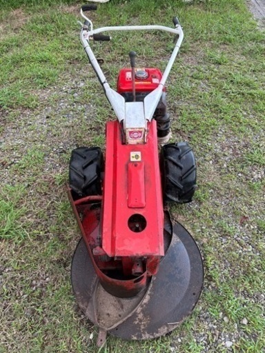 ヤンマー牧草モア YRM820ロータリーモア草刈機 自走式草刈機実動