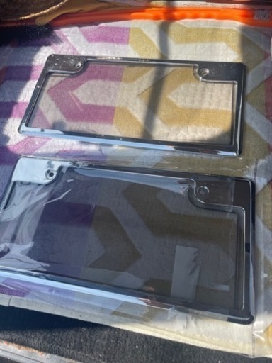 ナンバーカバーフレーム