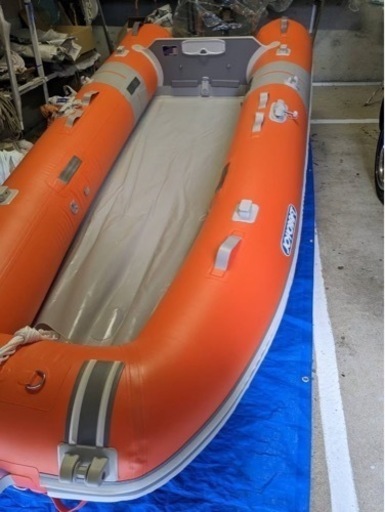 新品未使用 ボート 二馬力エンジン魚探付き