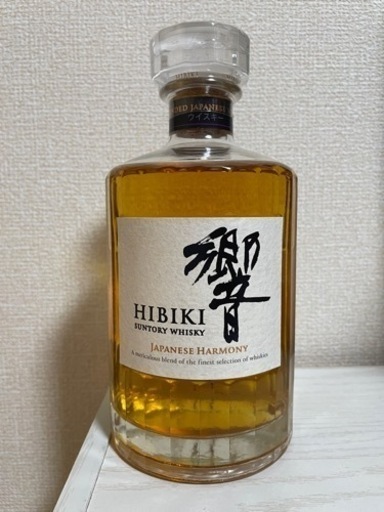 ウイスキー　響　700ml