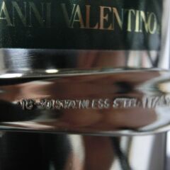 ★GIANNI 　VALENTINO,★マグカップ2点、★スプーン2点、★箱入り未使用、栞、画像参照★プロフィール必読むですの画像