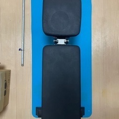 インクラインベンチ、ダンベル、ストレッチマット