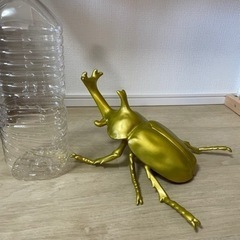 カブトムシ　ゴールド　ビッグフィギュアの画像