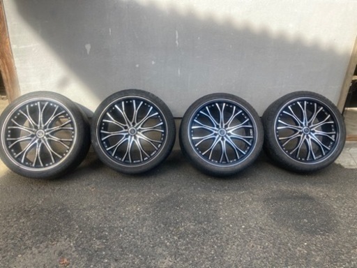 20インチ　アルミホイール