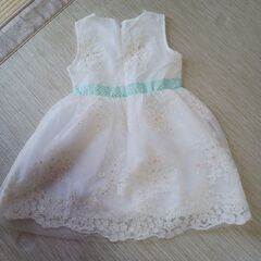 女の子　ワンピース【新品】決まりました