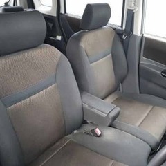 背の高い車の画像