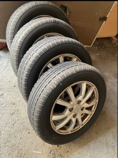 スタッドレスタイヤ　165/70R14