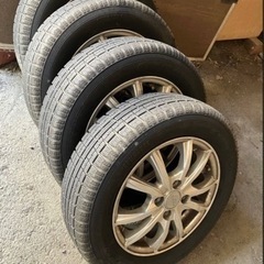 スタッドレスタイヤ　165/70R14