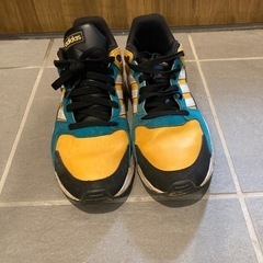 addidas メンズスニーカー　26.5cm