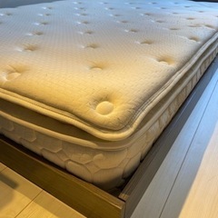 定価2万4990円のセミダブルマットレスの画像