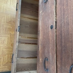 無料です。【もらってください】【取りに来てくれる人限定】年代物　桐ダンスの画像