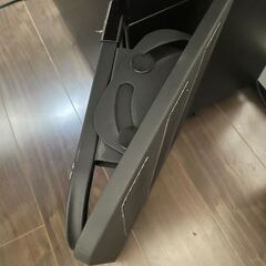 【無料】エレコム フットレスト スチール製 無段階調整 の画像