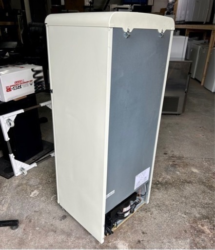 札幌市内配送無料 21年製 アイリスオーヤマ 114L レトロ冷凍冷蔵庫 PRR-122D-W 2ドア
