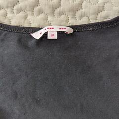 ユニクロ　黒Tシャツの画像