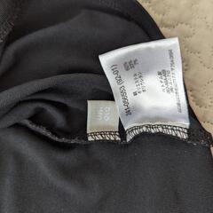ユニクロ　黒Tシャツの画像