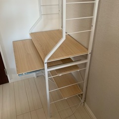デスク付きラック収納(引越しのため8月20日まで)の画像