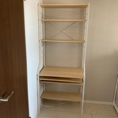 デスク付きラック収納(引越しのため8月20日まで)の画像