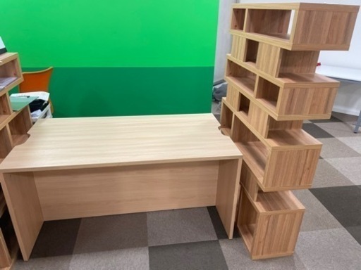 来客用テーブル　ラック